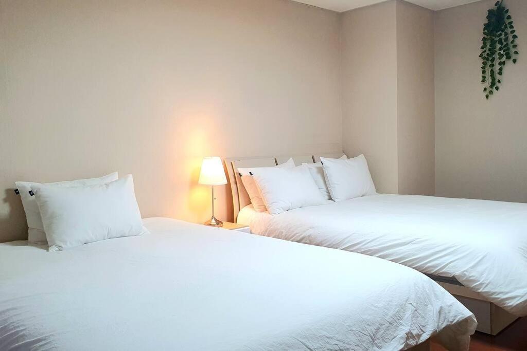 Haeundai Beach 1 Cho Apartment ปูซาน ภายนอก รูปภาพ