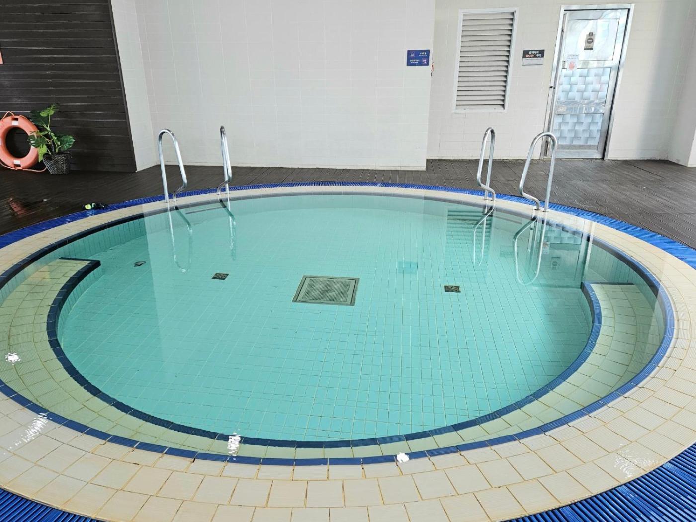 Haeundai Beach 1 Cho Apartment ปูซาน ภายนอก รูปภาพ