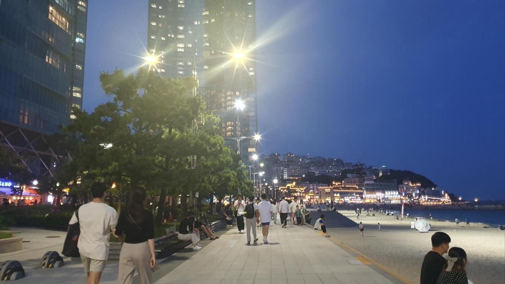 Haeundai Beach 1 Cho Apartment ปูซาน ภายนอก รูปภาพ