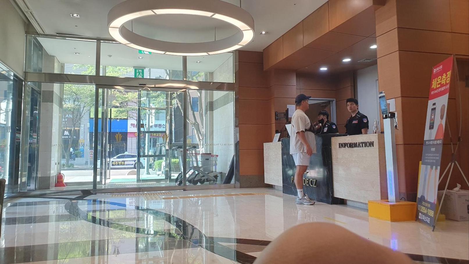 Haeundai Beach 1 Cho Apartment ปูซาน ภายนอก รูปภาพ