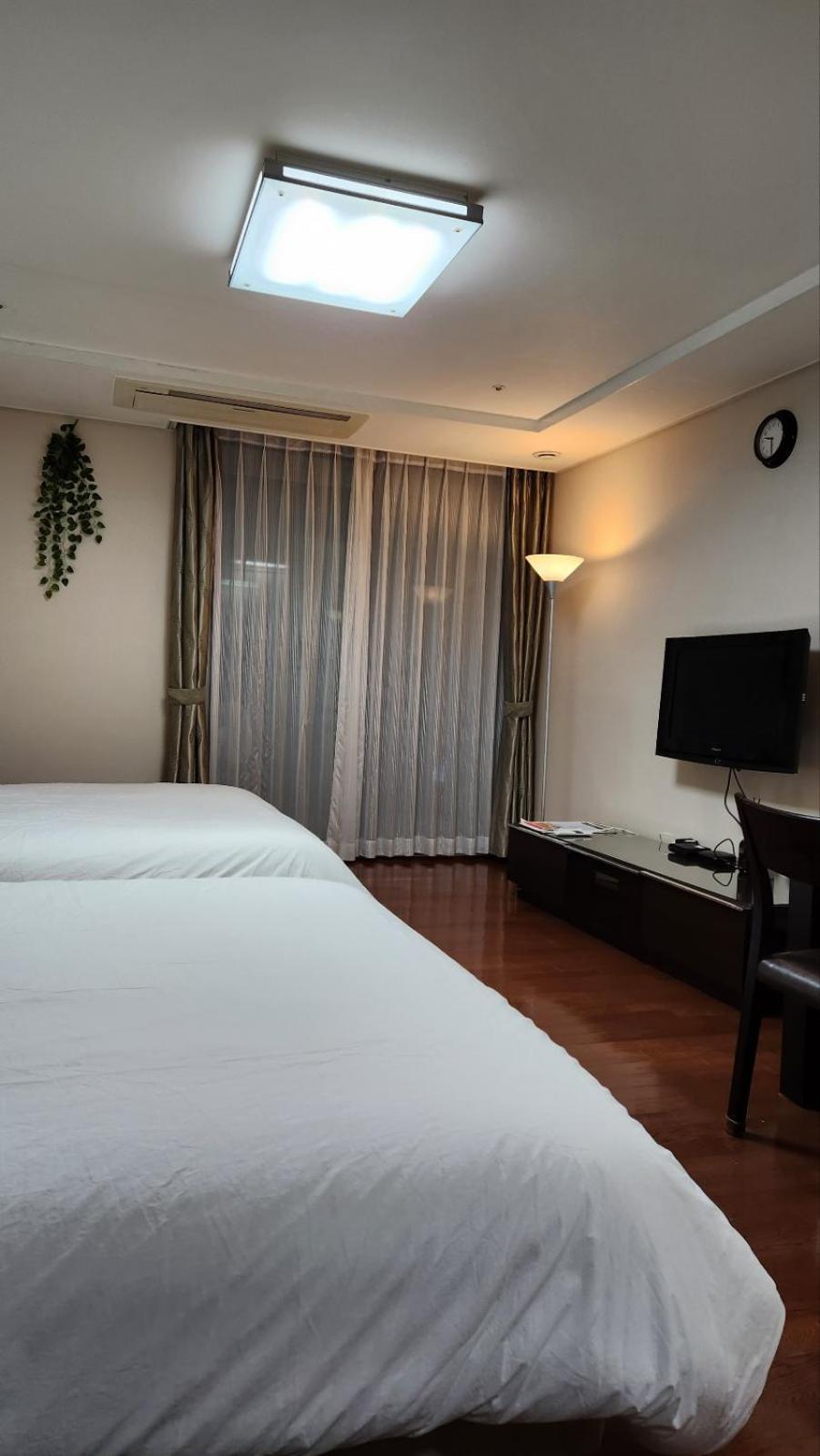 Haeundai Beach 1 Cho Apartment ปูซาน ภายนอก รูปภาพ